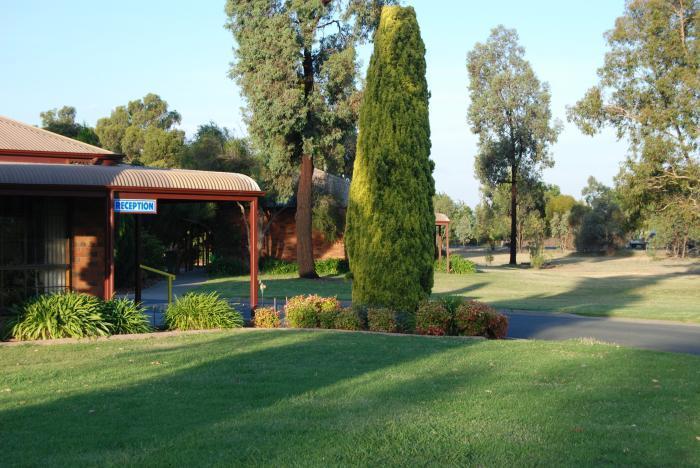 Sportslander Motor Inn Moama Exterior foto
