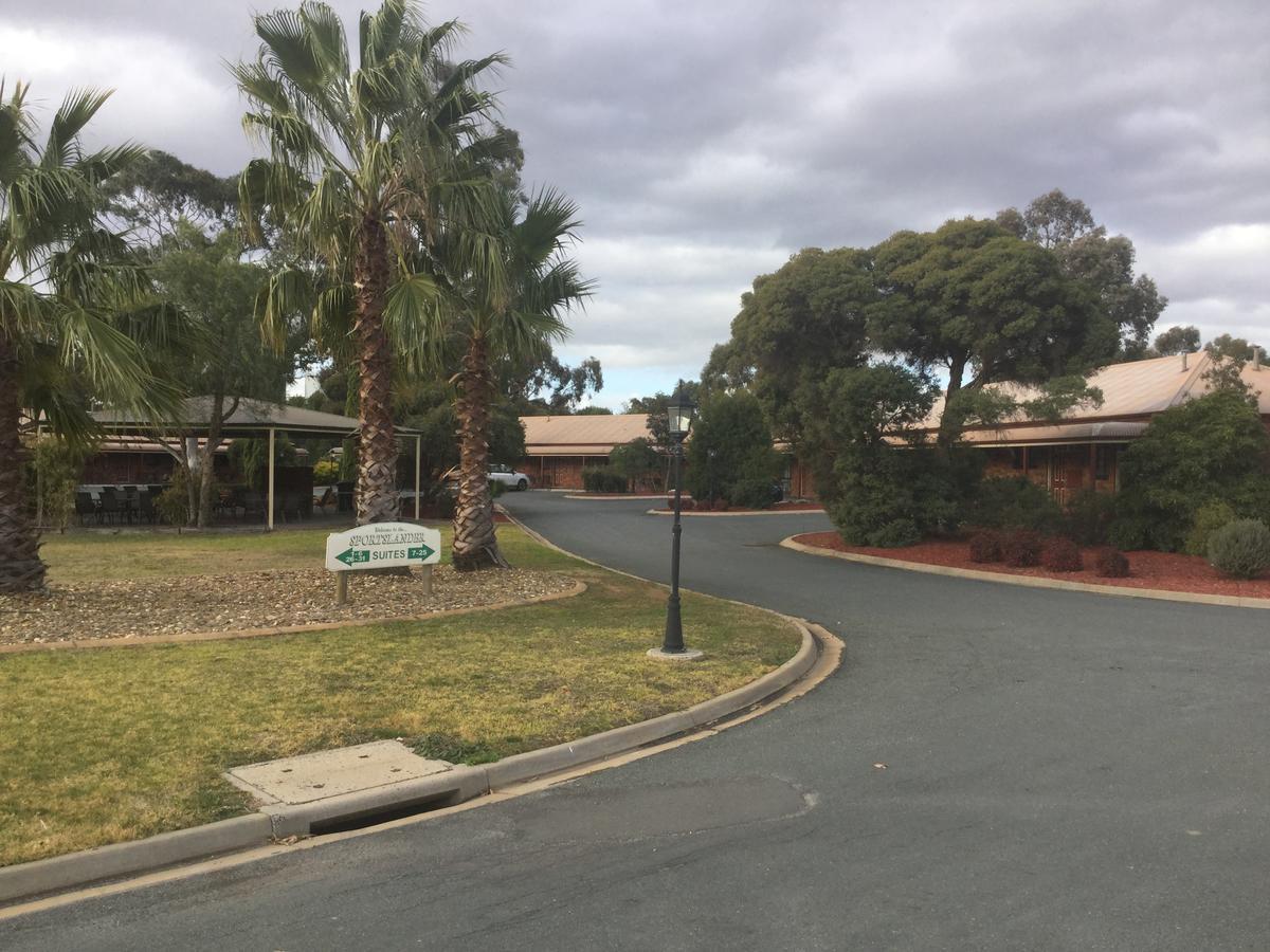 Sportslander Motor Inn Moama Exterior foto