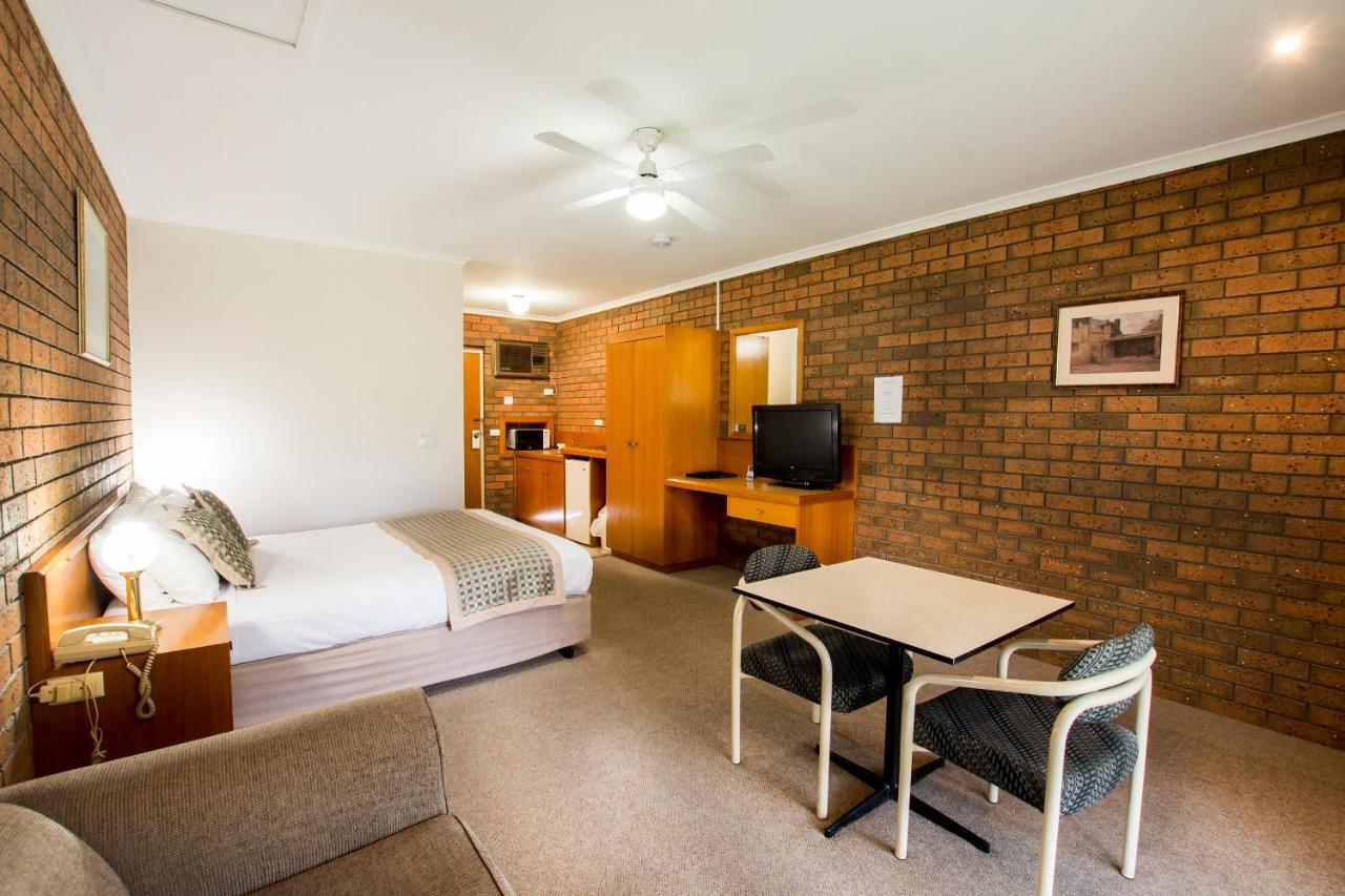 Sportslander Motor Inn Moama Exterior foto