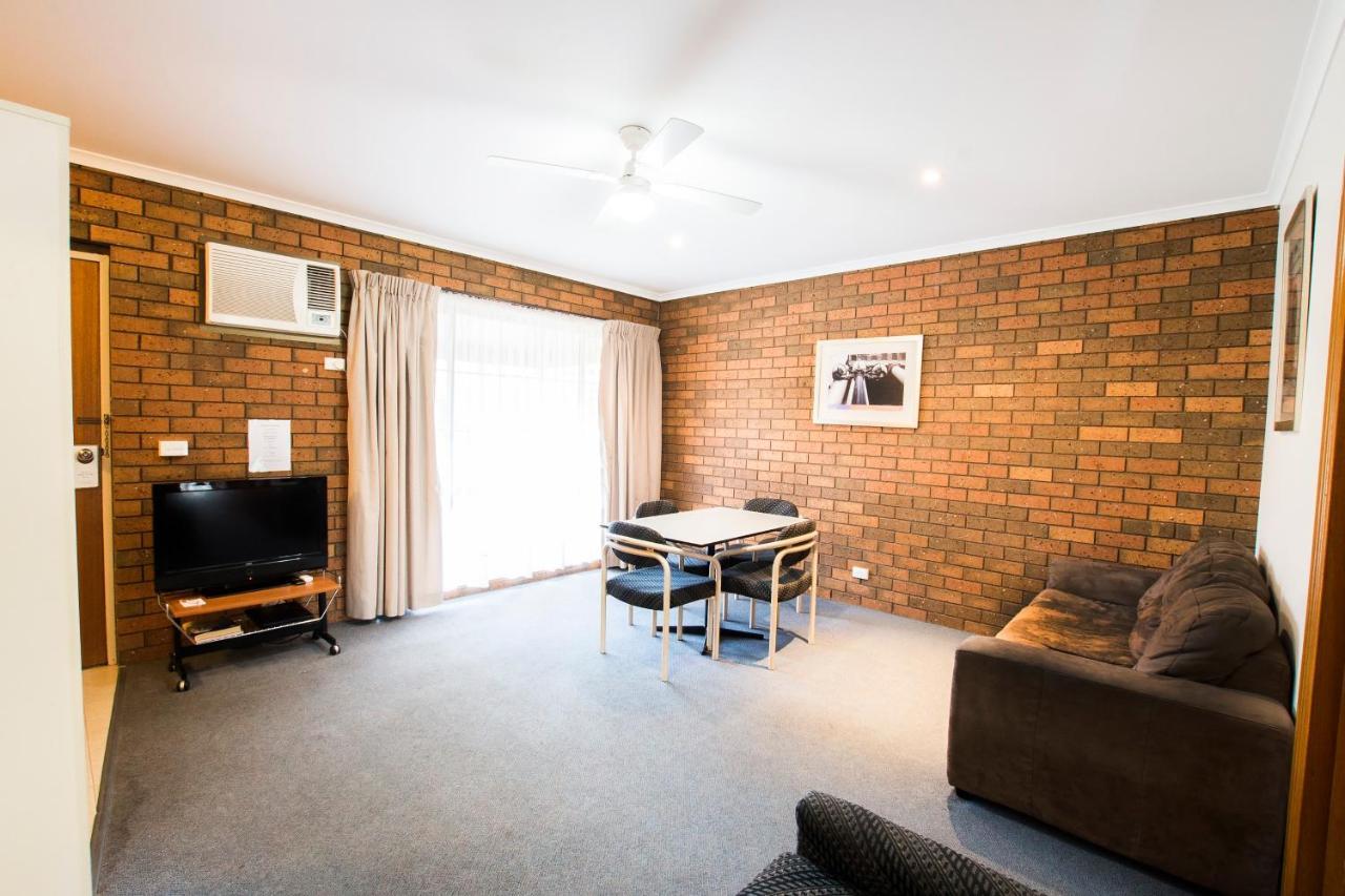 Sportslander Motor Inn Moama Exterior foto
