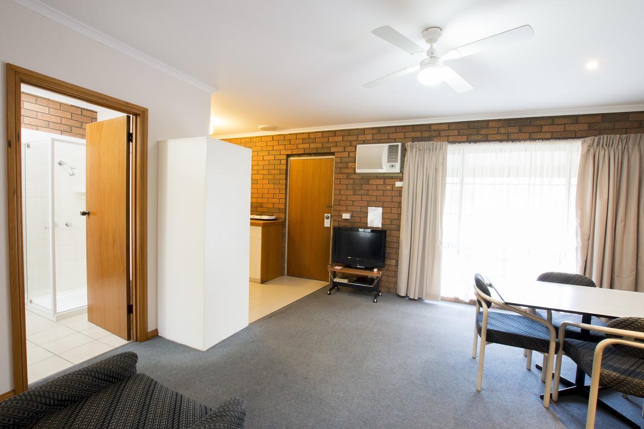 Sportslander Motor Inn Moama Exterior foto