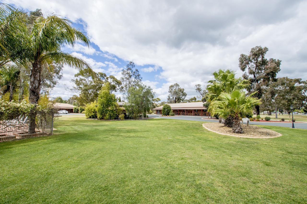 Sportslander Motor Inn Moama Exterior foto